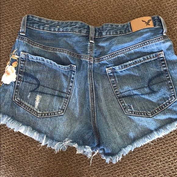 American Eagle Shorts - Picture 2 of 5